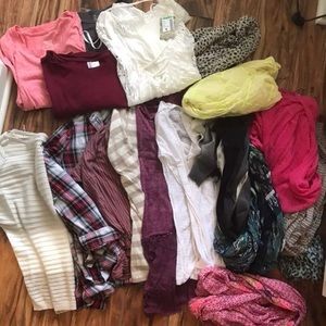 19 piece bundle S and XS. 10 tops 9 scarves